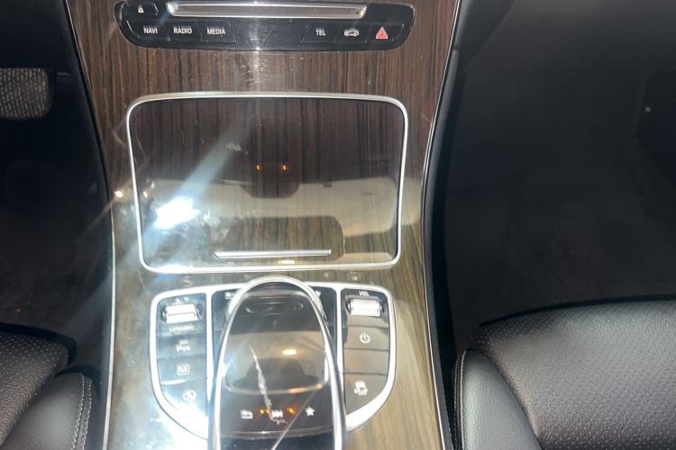 Used Mercedes-Benz GLC 2017 GLC 260 4MATIC Dynamic Edition Gear Lever