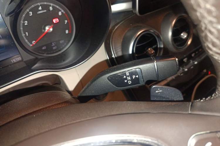 Used Mercedes-Benz GLC 2017 GLC 300 4MATIC Sport Edition Gear Lever