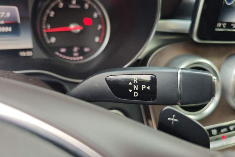 Used Mercedes-Benz GLC 2017 GLC 300 4MATIC Sport Edition Gear Lever