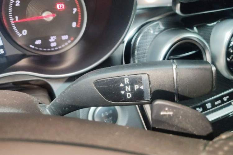 Used Mercedes-Benz GLC 2017 GLC 260 4MATIC Luxury Model Gear Lever