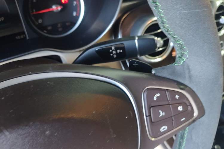 Used Mercedes-Benz GLC 2017 GLC 300 4MATIC Sport Edition Gear Lever