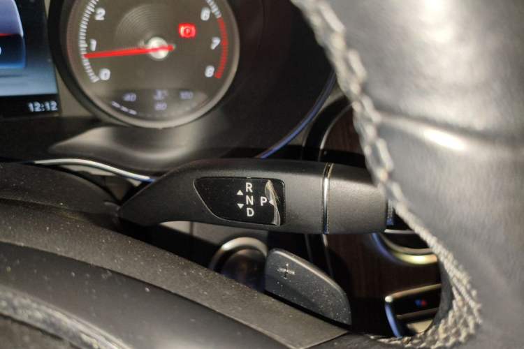 Used Mercedes-Benz GLC 2017 GLC 260 4MATIC Luxury Model Gear Lever