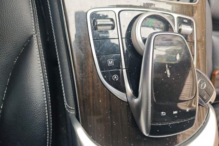 Used Mercedes-Benz GLC 2017 GLC 260 4MATIC Luxury Model Gear Lever