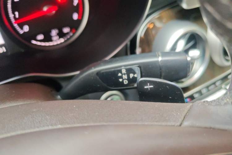 Used Mercedes-Benz GLC 2017 GLC 260 4MATIC Luxury Model Gear Lever