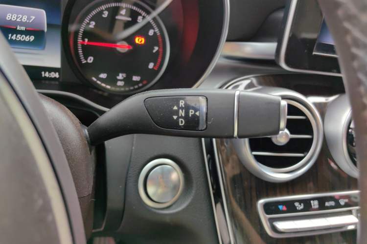 Used Mercedes-Benz GLC 2017 GLC 260 4MATIC Luxury Model Gear Lever