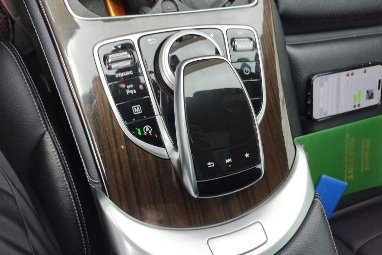 Used Mercedes-Benz GLC 2017 GLC 260 4MATIC Dynamic Edition Gear Lever