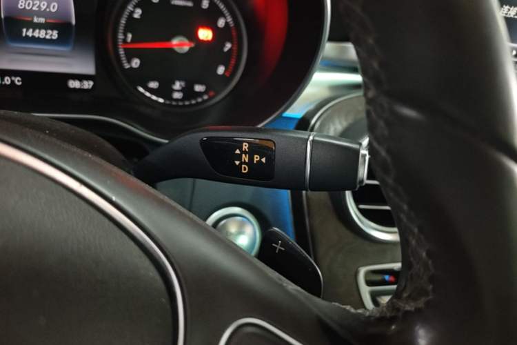 Used Mercedes-Benz GLC 2017 GLC 300 4MATIC Sport Edition Gear Lever