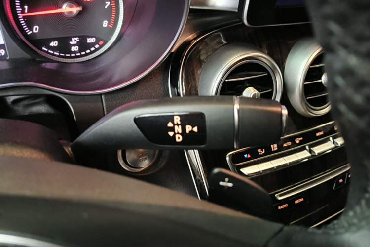 Used Mercedes-Benz GLC 2017 GLC 260 4MATIC Luxury Model Gear Lever
