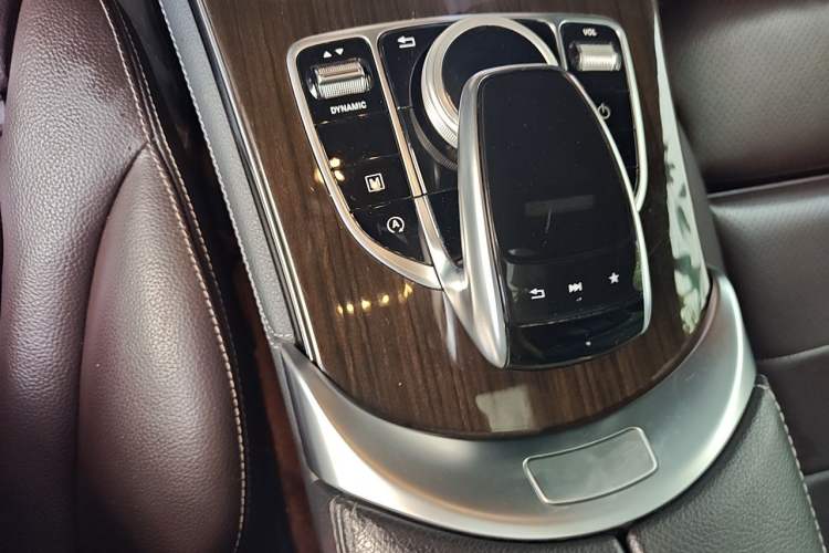 Used Mercedes-Benz GLC 2017 GLC 260 4MATIC Luxury Model Gear Lever
