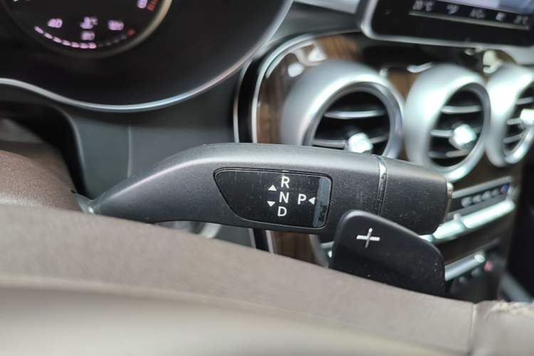 Used Mercedes-Benz GLC 2017 GLC 260 4MATIC Luxury Model Gear Lever