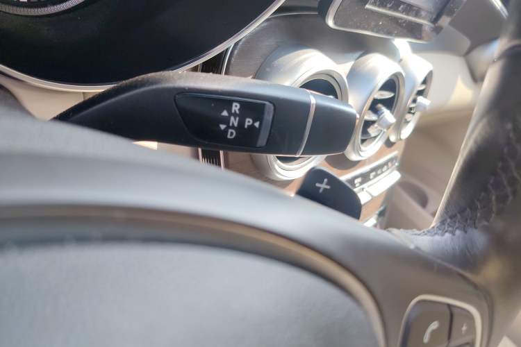 Used Mercedes-Benz GLC 2017 GLC 300 4MATIC Sport Edition Gear Lever