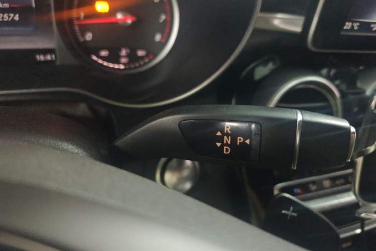 Used Mercedes-Benz GLC 2017 GLC 200 4MATIC Gear Lever