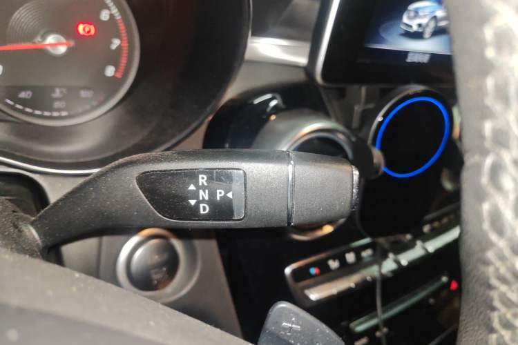 Used Mercedes-Benz GLC 2017 GLC 200 4MATIC Gear Lever