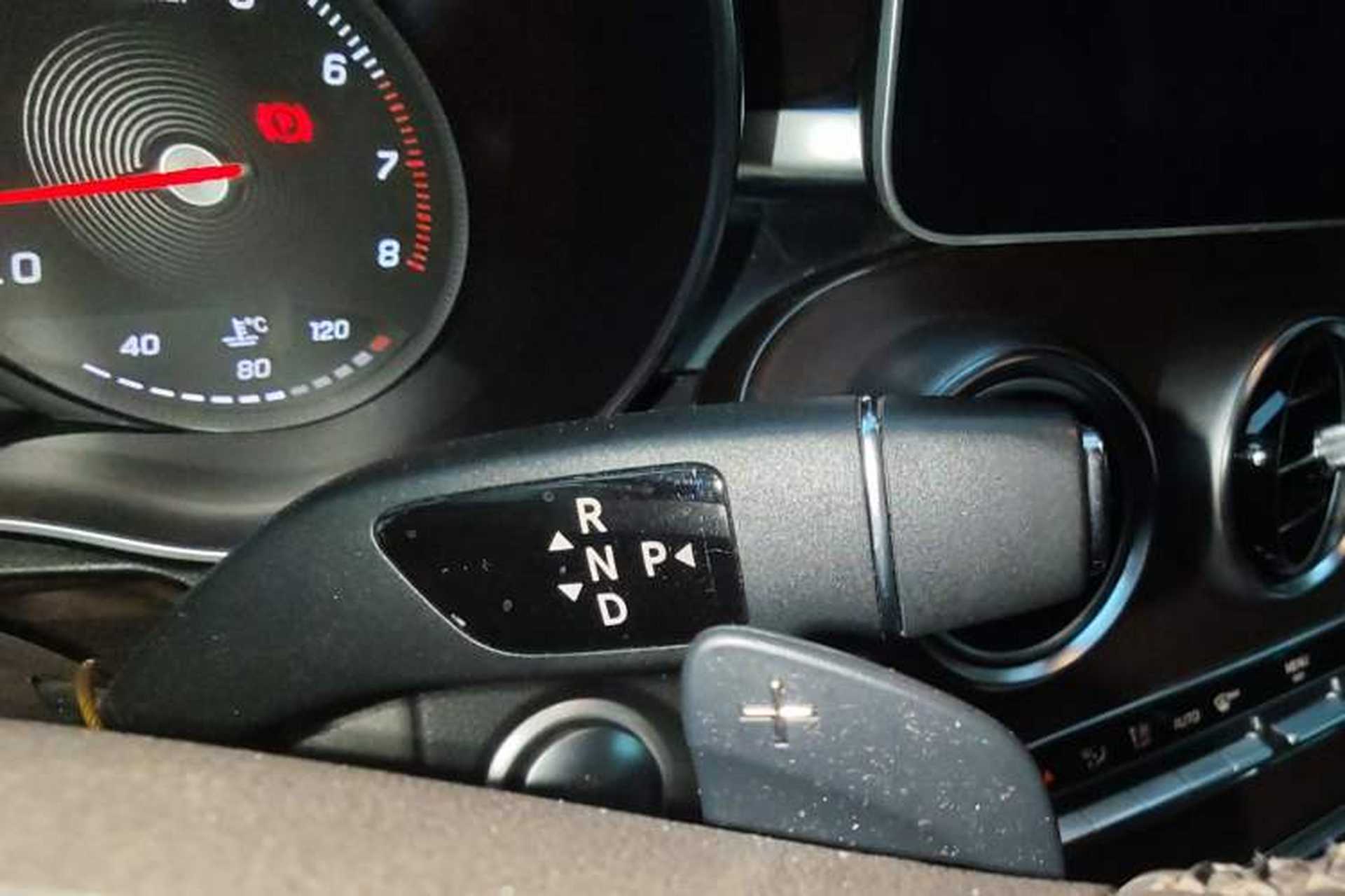 Used Mercedes-Benz GLC 2017 GLC 300 4MATIC Sport Edition Gear Lever