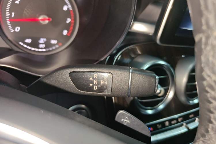Used Mercedes-Benz GLC 2017 GLC 260 4MATIC Luxury Model Gear Lever