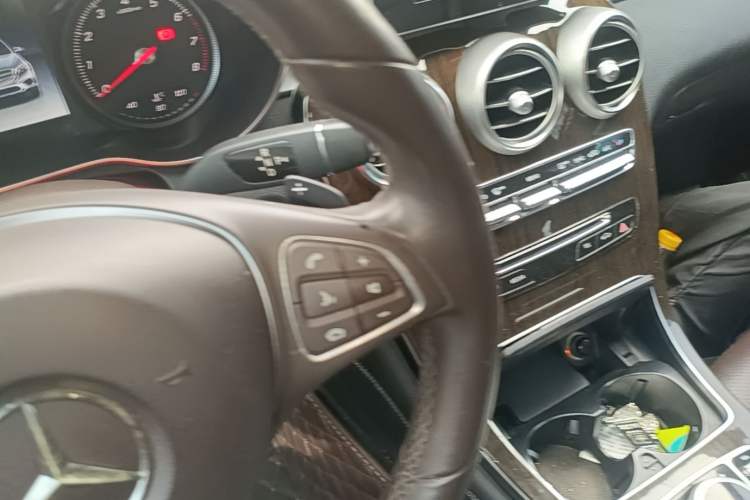 Used Mercedes-Benz GLC 2017 GLC 260 4MATIC Dynamic Edition Gear Lever