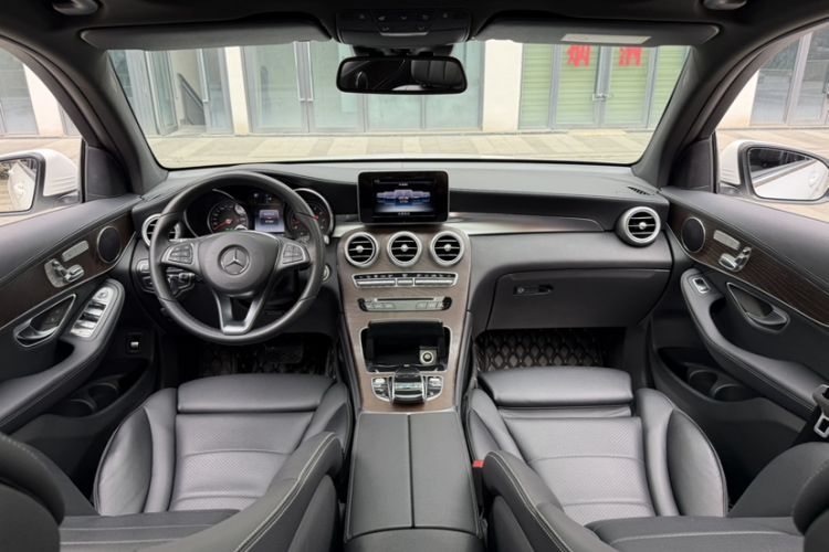 Used Mercedes-Benz GLC 2017 GLC 300 4MATIC Sport Edition Headliner