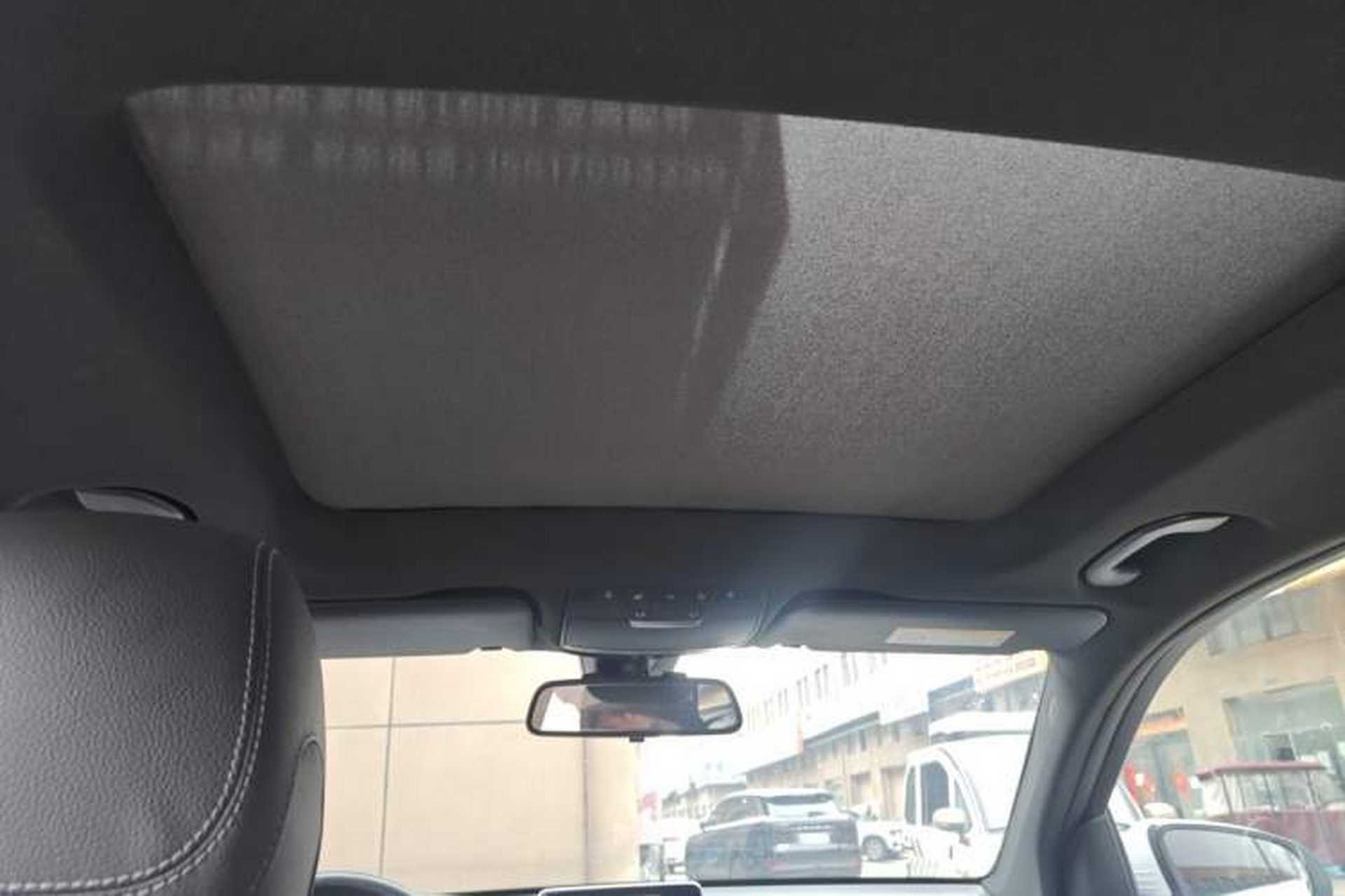 Used Mercedes-Benz GLC 2017 GLC 200 4MATIC Headliner