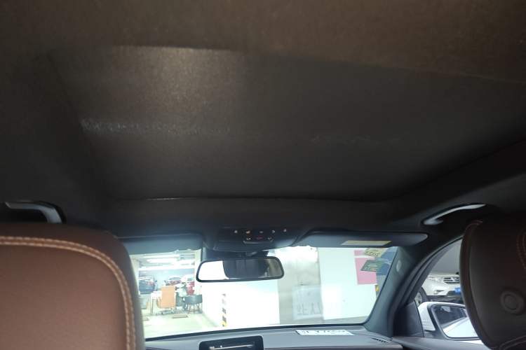 Used Mercedes-Benz GLC 2017 GLC 260 4MATIC Luxury Model Headliner