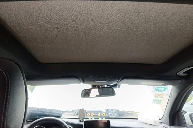 Used Mercedes-Benz GLC 2017 GLC 260 4MATIC Dynamic Edition Headliner