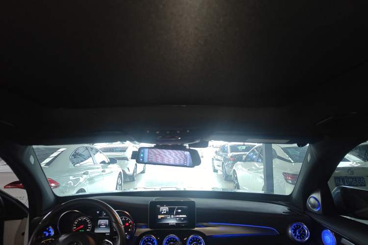 Used Mercedes-Benz GLC 2017 GLC 260 4MATIC Dynamic Edition Headliner