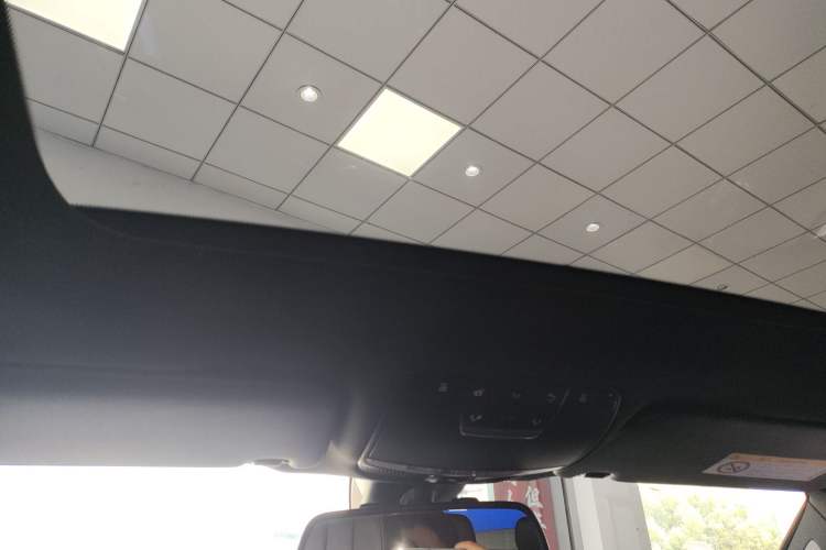 Used Mercedes-Benz GLC 2017 GLC 260 4MATIC Dynamic Edition Headliner