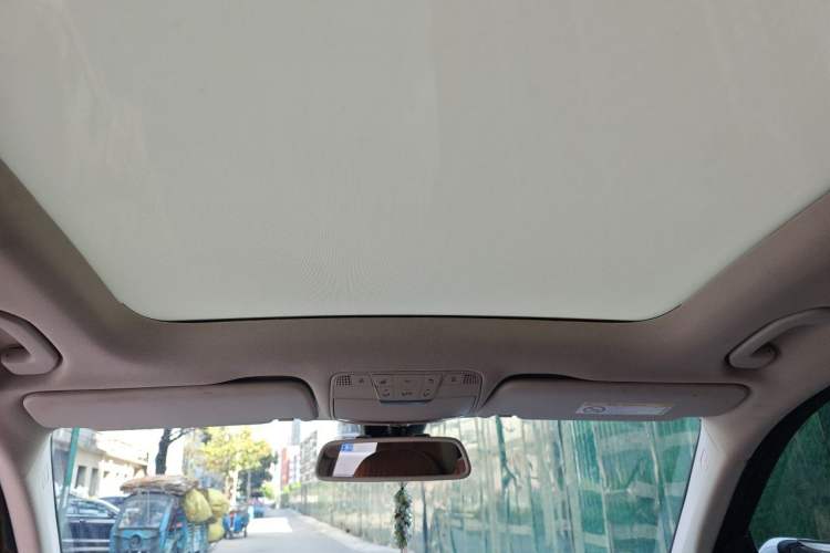 Used Mercedes-Benz GLC 2017 GLC 260 4MATIC Dynamic Edition Headliner
