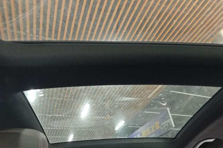 Used Mercedes-Benz GLC 2017 GLC 300 4MATIC Sport Edition Headliner