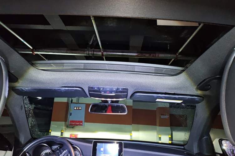 Used Mercedes-Benz GLC 2017 GLC 260 4MATIC Dynamic Edition Headliner