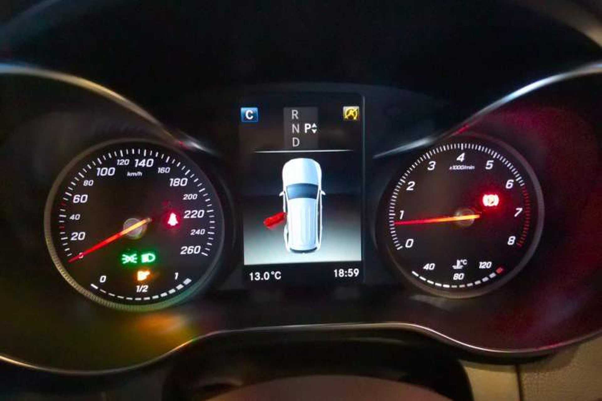 Used Mercedes-Benz GLC 2017 GLC 260 4MATIC Luxury Model Instrument Cluster