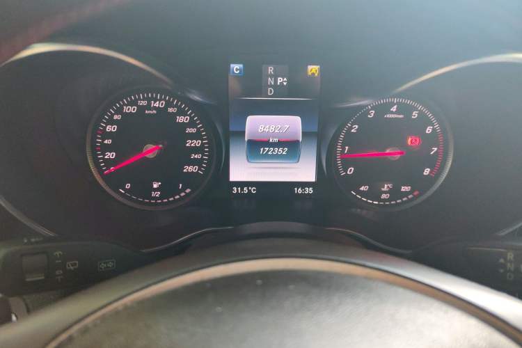 Used Mercedes-Benz GLC 2017 GLC 260 4MATIC Luxury Model Instrument Cluster