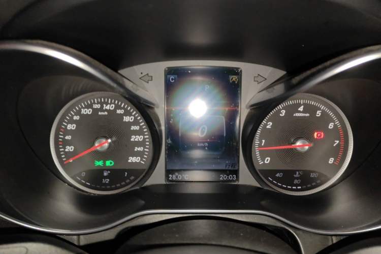 Used Mercedes-Benz GLC 2017 GLC 260 4MATIC Luxury Model Instrument Cluster