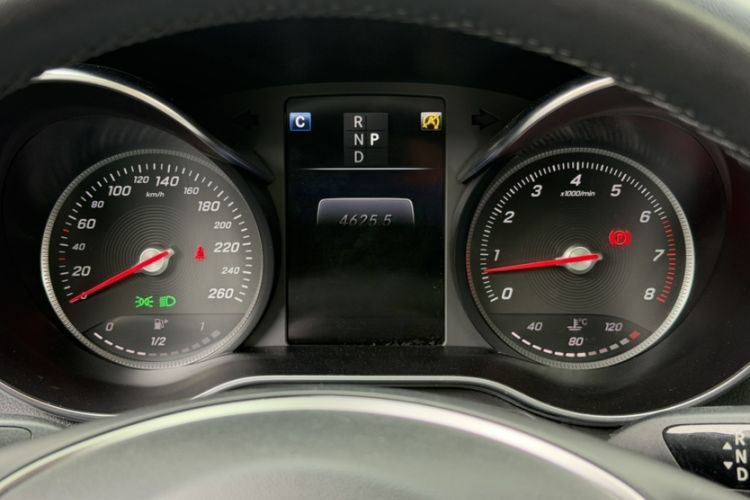 Used Mercedes-Benz GLC 2017 GLC 300 4MATIC Sport Edition Instrument Cluster
