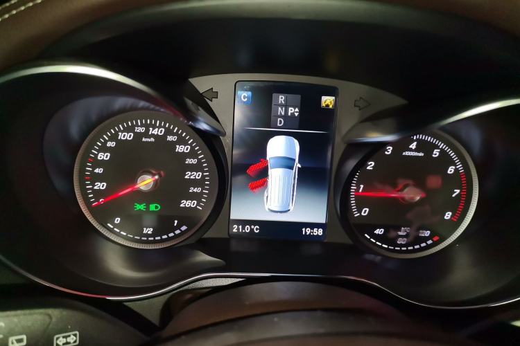 Used Mercedes-Benz GLC 2017 GLC 260 4MATIC Dynamic Edition Instrument Cluster