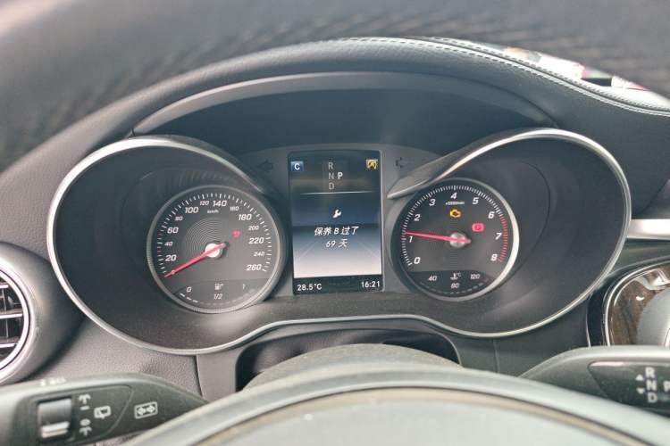 Used Mercedes-Benz GLC 2017 GLC 260 4MATIC Luxury Model Instrument Cluster