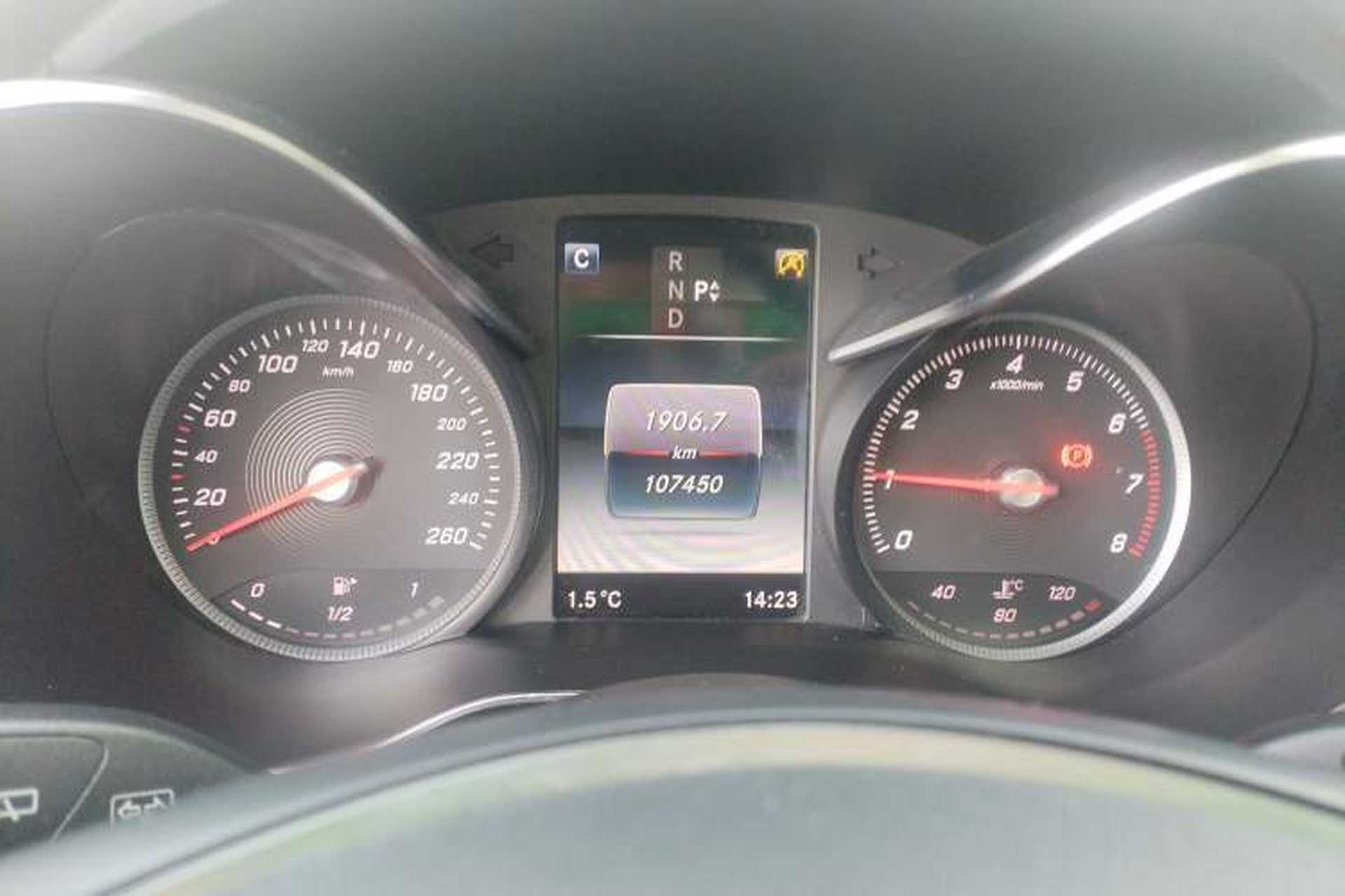 Used Mercedes-Benz GLC 2017 GLC 300 4MATIC Luxury Model Instrument Cluster
