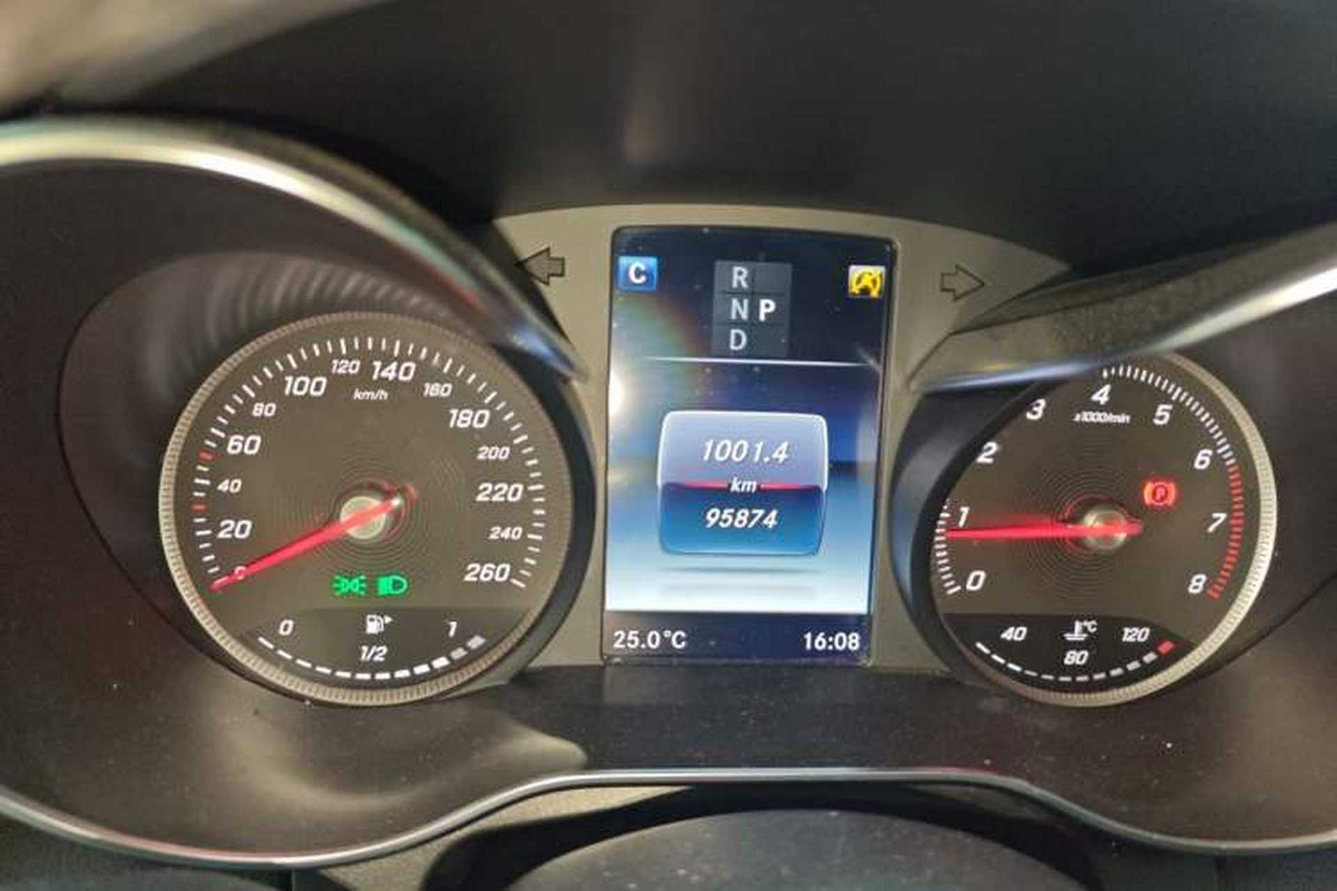 Used Mercedes-Benz GLC 2017 GLC 260 4MATIC Dynamic Edition Instrument Cluster
