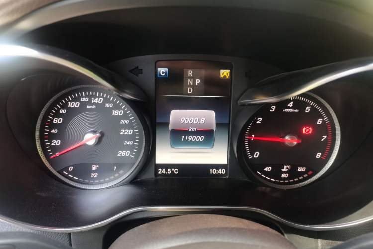 Used Mercedes-Benz GLC 2017 GLC 260 4MATIC Luxury Model Instrument Cluster