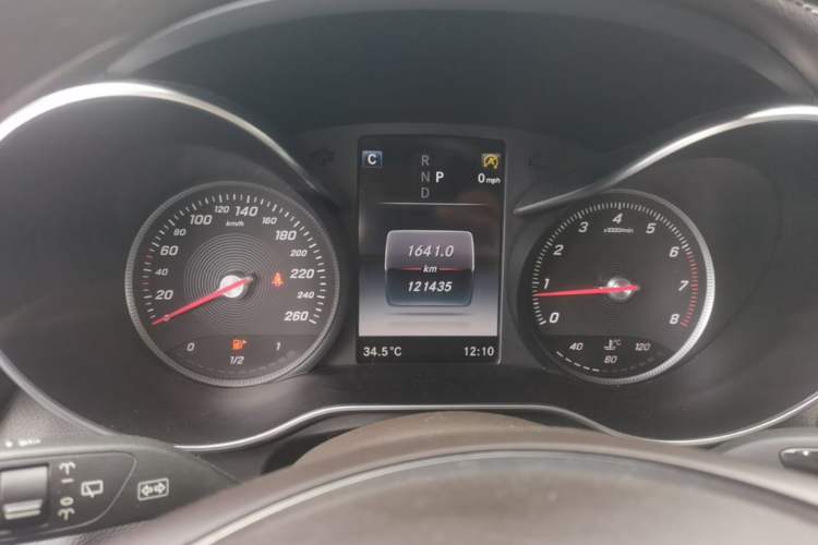 Used Mercedes-Benz GLC 2017 GLC 300 4MATIC Sport Edition Instrument Cluster