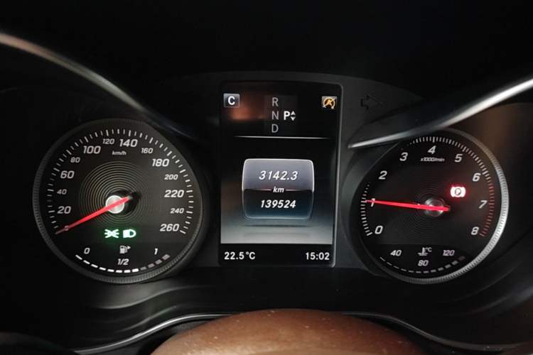 Used Mercedes-Benz GLC 2017 GLC 260 4MATIC Luxury Model Instrument Cluster