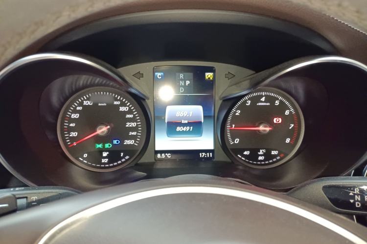 Used Mercedes-Benz GLC 2017 GLC 260 4MATIC Luxury Model Instrument Cluster