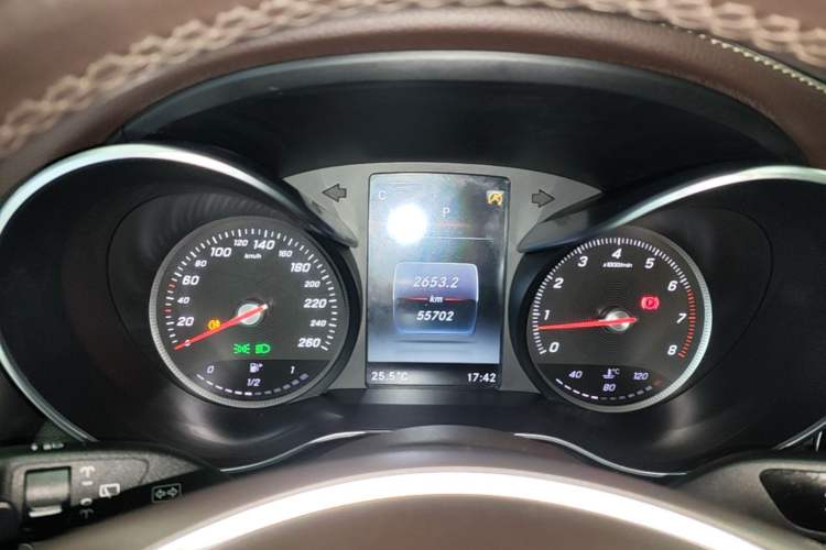 Used Mercedes-Benz GLC 2017 GLC 260 4MATIC Dynamic Edition Instrument Cluster