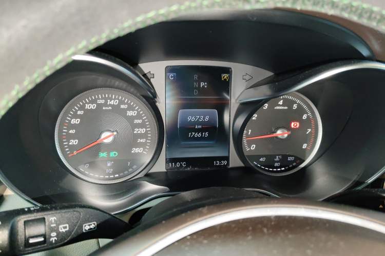Used Mercedes-Benz GLC 2017 GLC 300 4MATIC Sport Edition Instrument Cluster