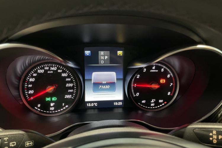 Used Mercedes-Benz GLC 2017 GLC 260 4MATIC Luxury Model Instrument Cluster