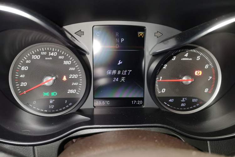 Used Mercedes-Benz GLC 2017 GLC 260 4MATIC Luxury Model Instrument Cluster