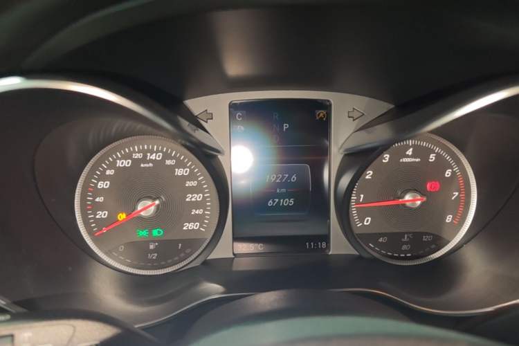 Used Mercedes-Benz GLC 2017 GLC 300 4MATIC Sport Edition Instrument Cluster