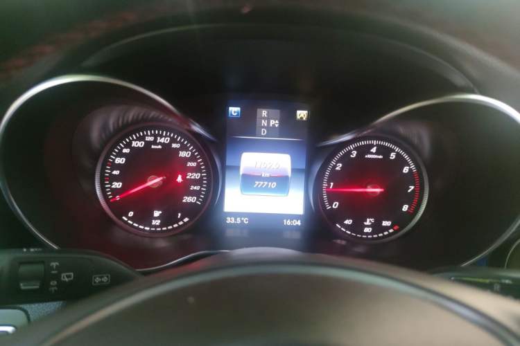 Used Mercedes-Benz GLC 2017 GLC 300 4MATIC Sport Edition Instrument Cluster
