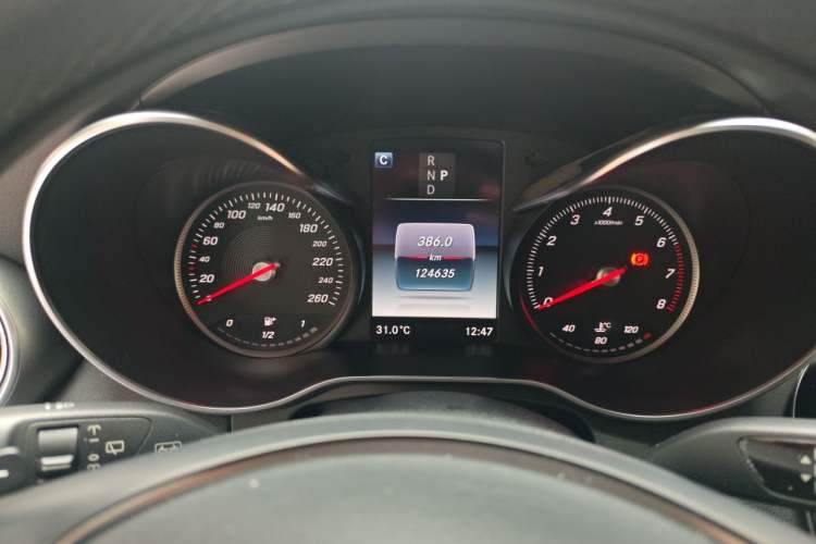 Used Mercedes-Benz GLC 2017 GLC 260 4MATIC Luxury Model Instrument Cluster