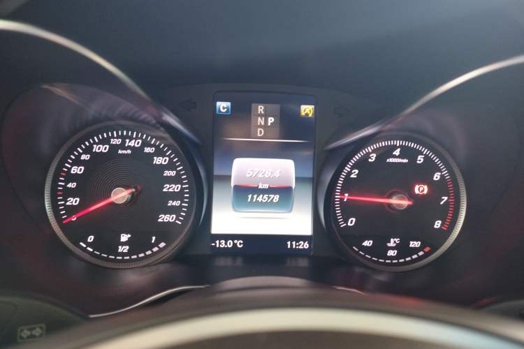 Used Mercedes-Benz GLC 2017 GLC 260 4MATIC Luxury Model Instrument Cluster