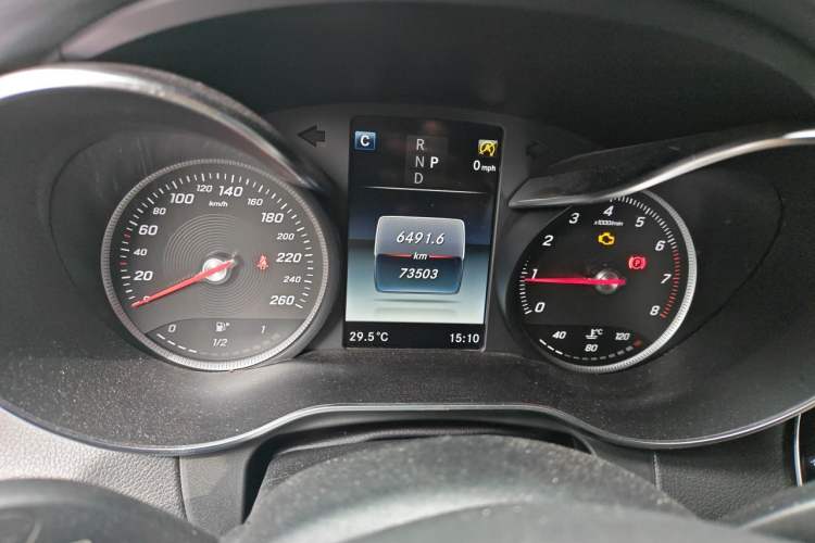 Used Mercedes-Benz GLC 2017 GLC 260 4MATIC Luxury Model Instrument Cluster